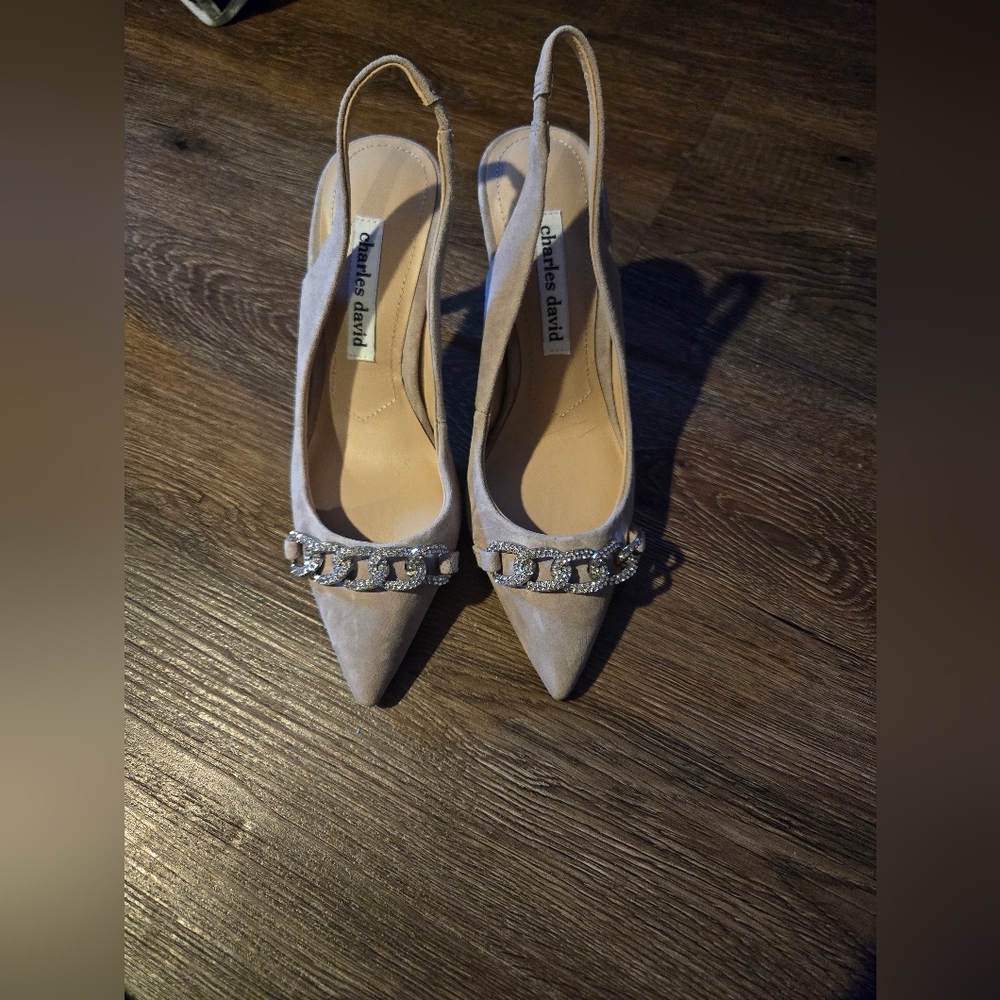 Heels - Picture 2 of 2